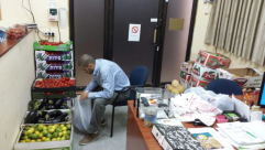 بالصور: جمعية يافا تستعد لتوزيع خضار وفواكه على العائلات المستورة في المدينة